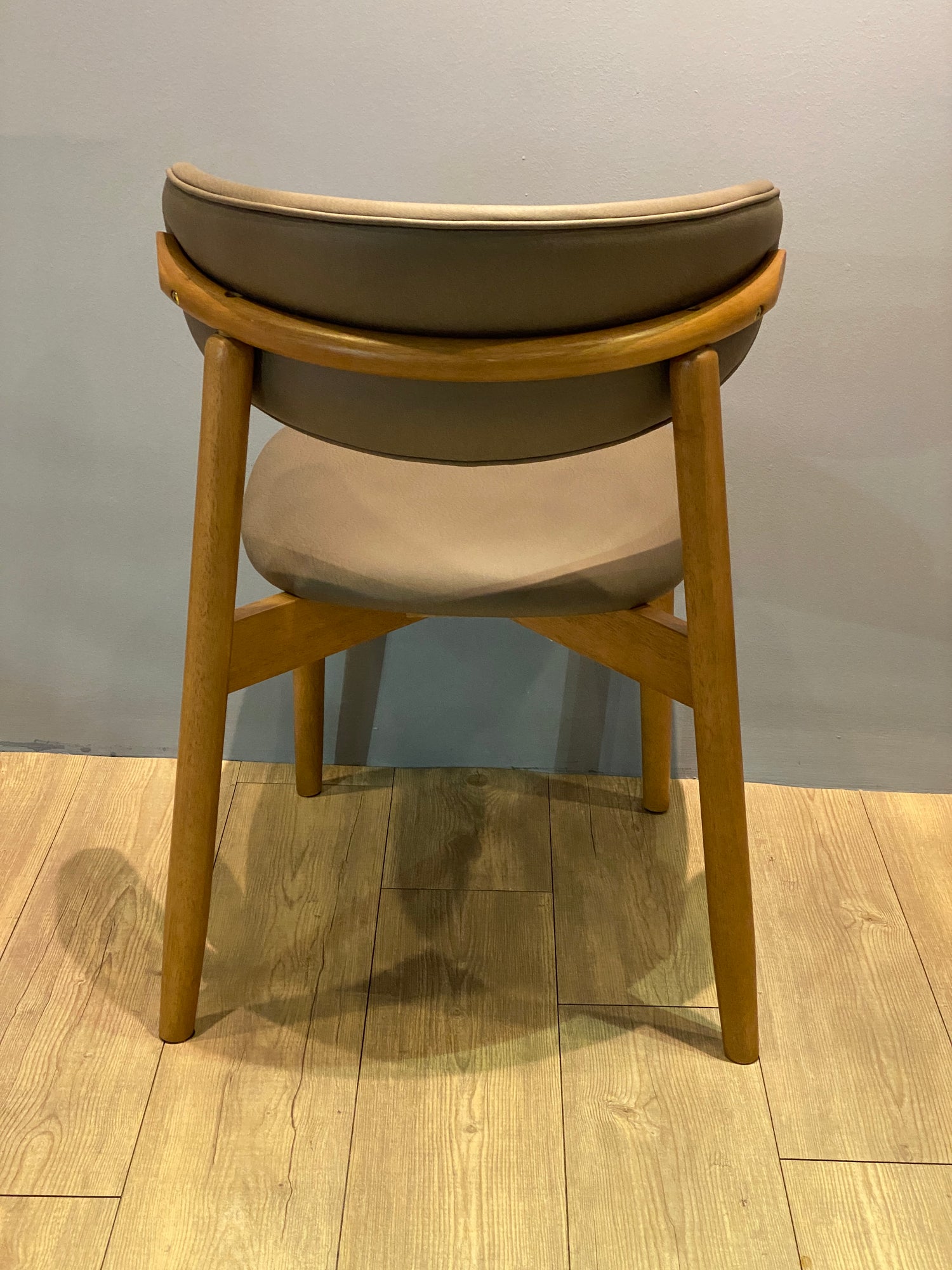 Zola Chair