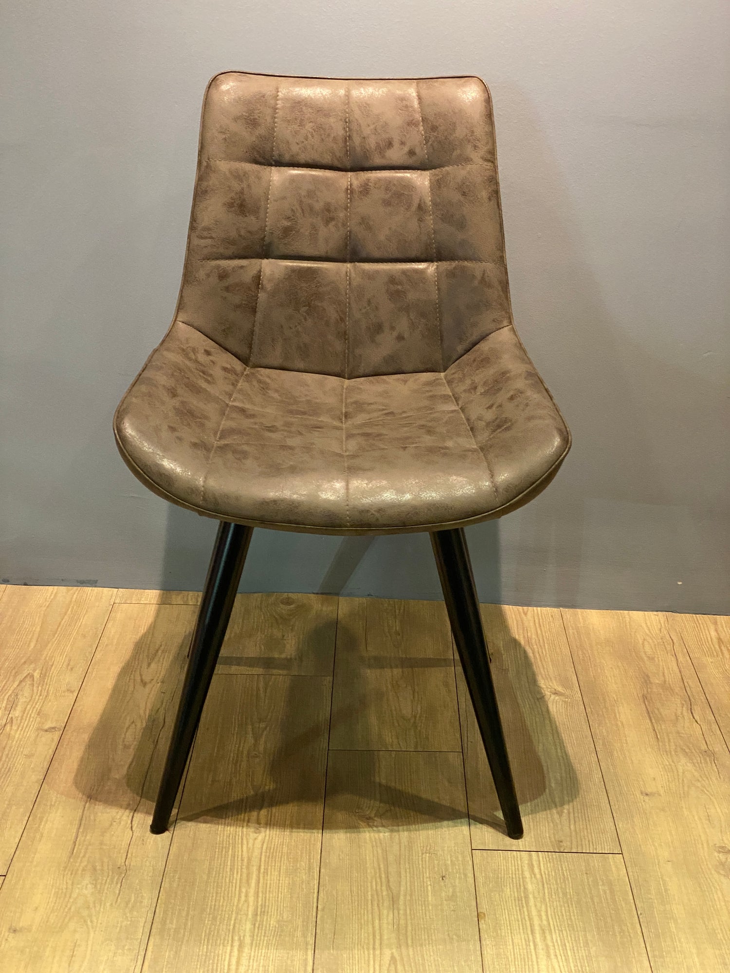 Aura PU Chair