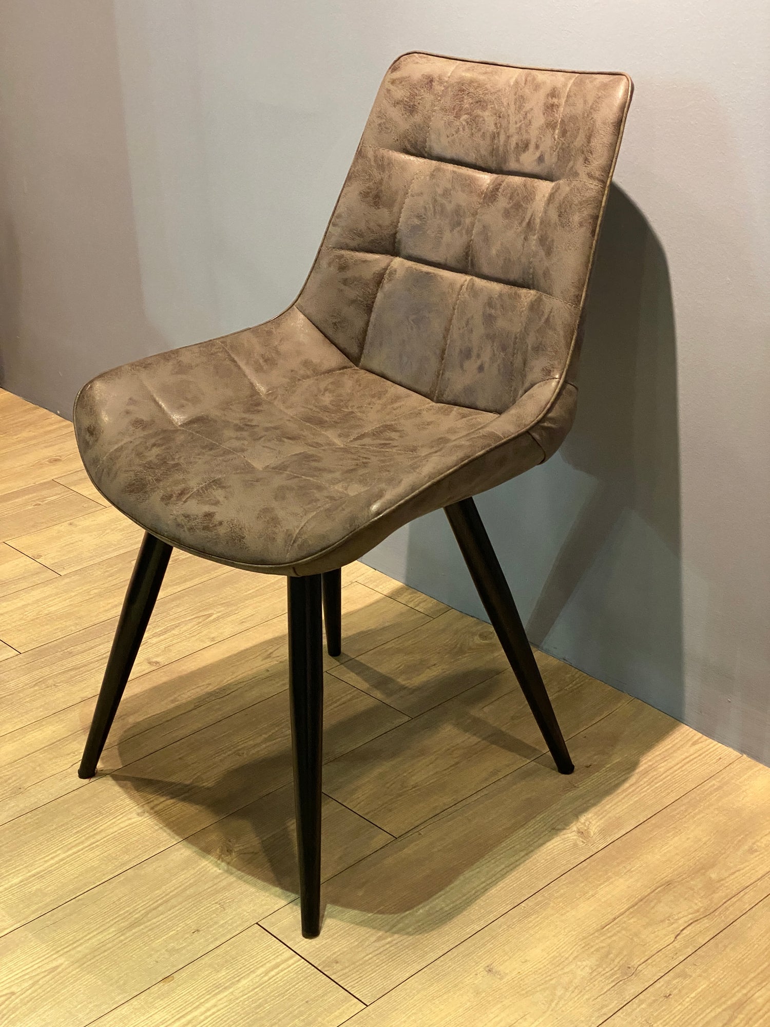 Aura PU Chair